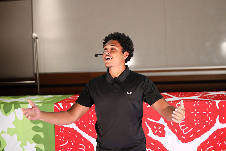 Le Calédonien Joshua Ouillemon-Chung remporte le concours d'éloquence. Le Calédonien Joshua Ouillemon-Chung remporte le concours d'éloquence.