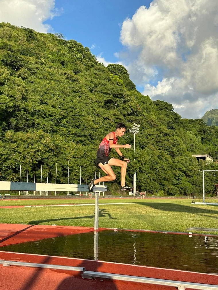 Felice Covillon impressionne sur le 3 000 mètres steeple.