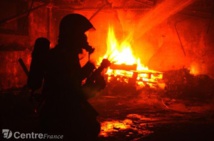 Taiarapu : ivre, sa maison prend feu sans qu'il s'en aperçoive Taiarapu : ivre, sa maison prend feu sans qu'il s'en aperçoive