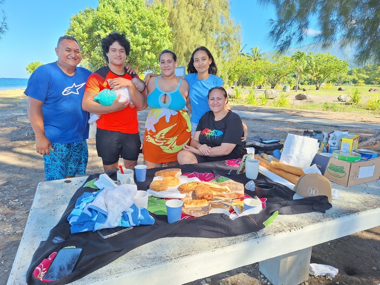 Titaina et Denis ont retrouvé leurs habitudes en famille. Titaina et Denis ont retrouvé leurs habitudes en famille.