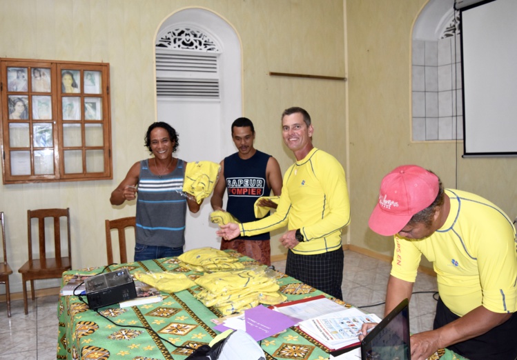 Chaque lauréat et adhérent ont également reçu une tenue de la FEPSM Chaque lauréat et adhérent ont également reçu une tenue de la FEPSM