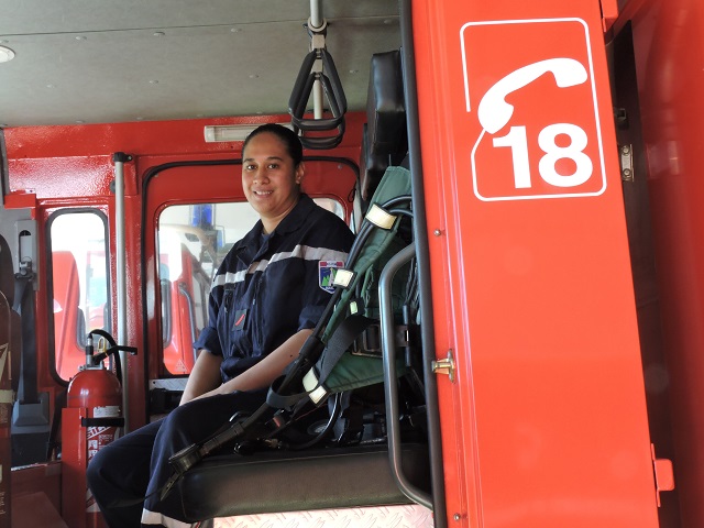 Tautiare Teipoarii est pompier volontaire depuis juillet 2014 à Mahina.