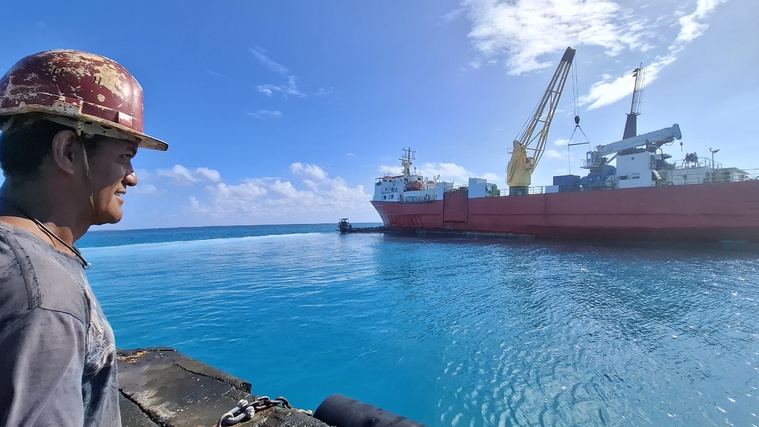 ​“Les cargos, un lien important entre Papeete et les îles”