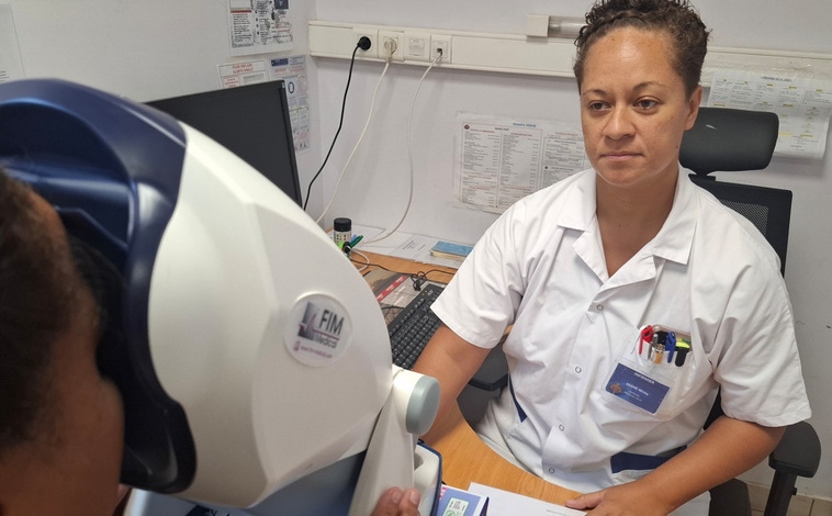 Vicky Taie Deane infirmière au sein de l'antenne médicale Vicky Taie Deane infirmière au sein de l'antenne médicale