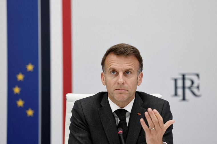 Elections: Macron annonce un futur projet de loi "contre les ingérences étrangères" Elections: Macron annonce un futur projet de loi "contre les ingérences étrangères"