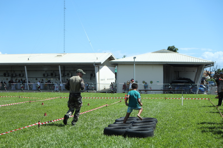 Lors de cette journée portes ouvertes à la gendarmerie de Faa’a, ce samedi, 1 200 personnes ont afflué.