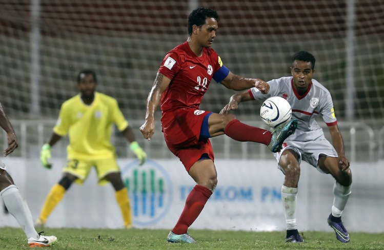 Alvin Tehau a brillamment remplacé Nicolas Vallar dans le rôle de capitaine Alvin Tehau a brillamment remplacé Nicolas Vallar dans le rôle de capitaine