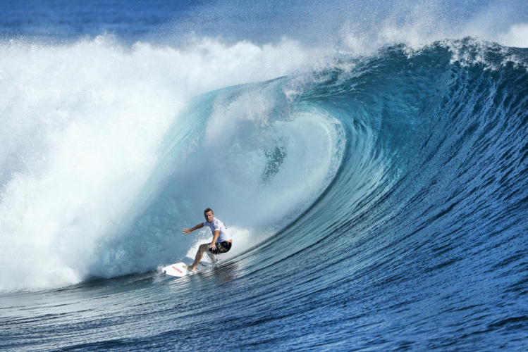 La dernière compétition en WCT pour le vétéran Taj Burrow, qualifié brillamment pour le round 3 La dernière compétition en WCT pour le vétéran Taj Burrow, qualifié brillamment pour le round 3