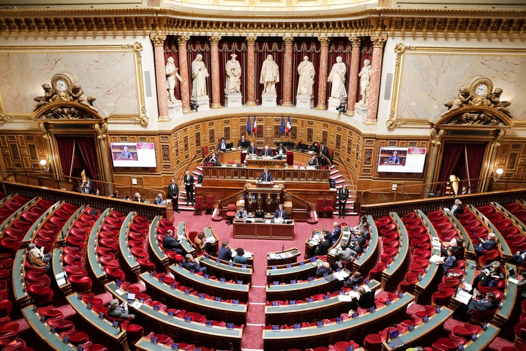 Fin de vie: le Sénat propose en commission une version plus restrictive de l'aide à mourir Fin de vie: le Sénat propose en commission une version plus restrictive de l'aide à mourir