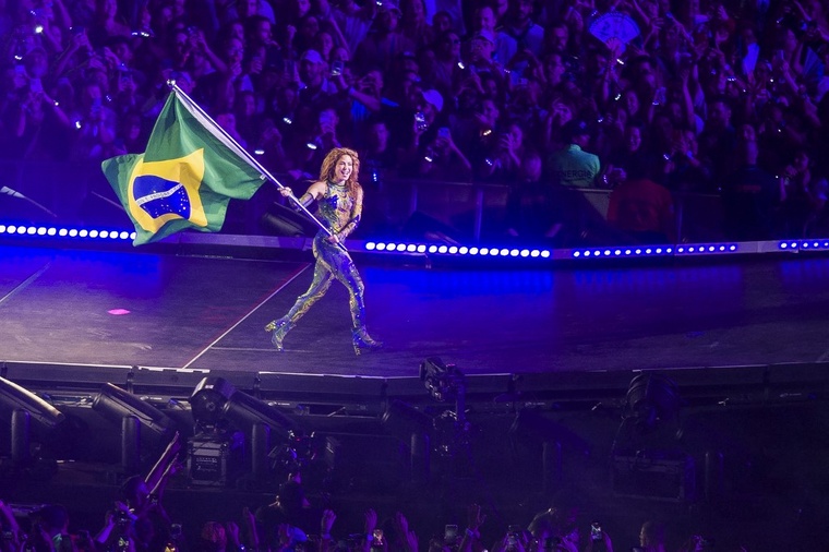 Rio en mode Shakira: concert géant de la star latine sur la plage de Copacabana Rio en mode Shakira: concert géant de la star latine sur la plage de Copacabana
