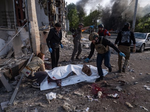 Ukraine: plus de 20 morts dans des frappes russes à quelque heures d'une potentielle trêve