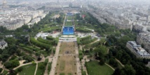 Euro-2016: la grande fan zone de la Tour Eiffel est ouverte