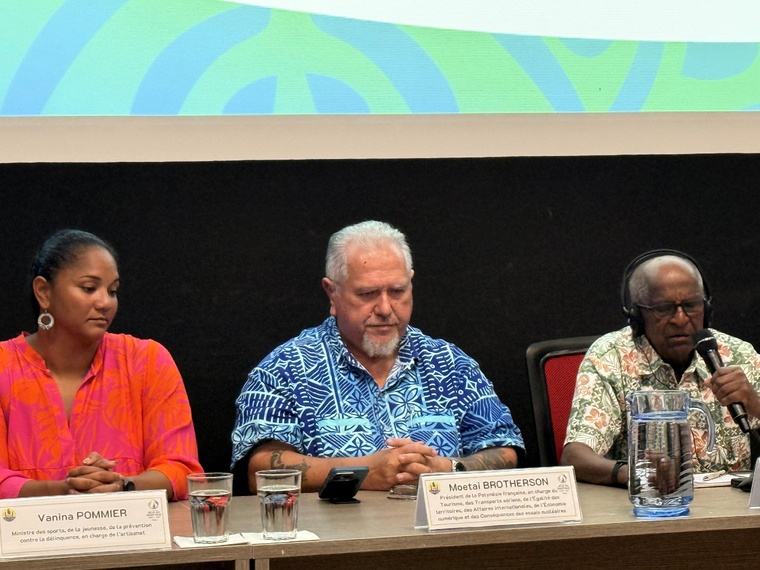 La nouvelle ministre des Sports, Vanina Pommier, le président du Pays Moetai Brotherson et le président du Conseil des Jeux du Pacifique Vidhya Lakhan ont énormément échangé pour que la dernière ligne droite avant les Jeux se déroule de la meilleure des manières.