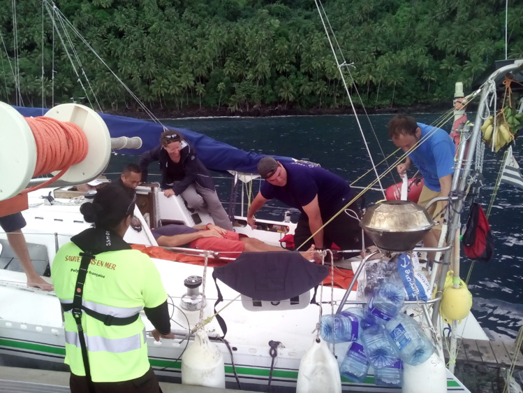 L'état de santé du skipper du voilier "Supertramp" inquiétait ses amis à bord L'état de santé du skipper du voilier "Supertramp" inquiétait ses amis à bord
