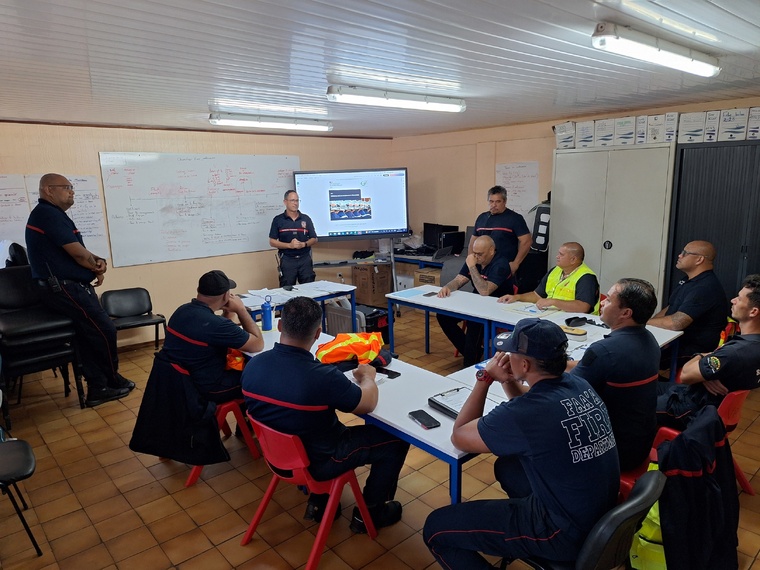 Trois pompiers formateurs du CGF encadrent cette session. Trois pompiers formateurs du CGF encadrent cette session.