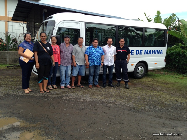 Deux nouveaux minibus pour les administrés de la commune de Mahina