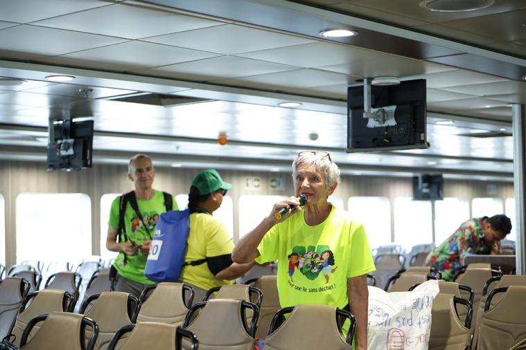 200 jeunes du Fenua conseillés pour préserver l'océan dans un “bateau-école” 200 jeunes du Fenua conseillés pour préserver l'océan dans un “bateau-école”