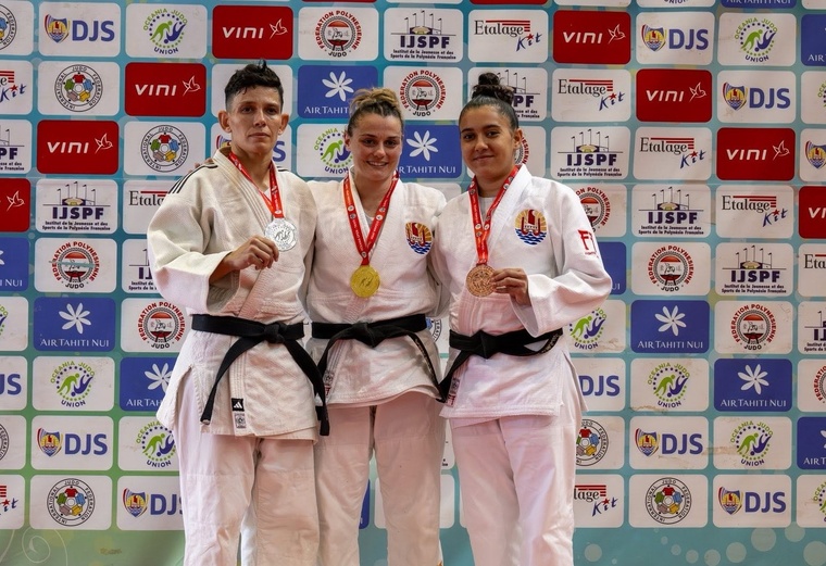 Axelle Paire a décroché le titre océanien en -70kg en battant la Calédonienne Anaïs Gopea en finale. Haukea Vitielli a pris le bronze dans la catégorie.
