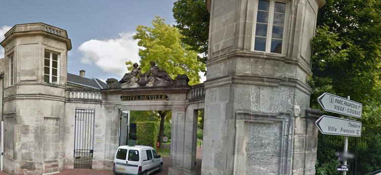 Mairie de Cognac Google Street view Mairie de Cognac Google Street view