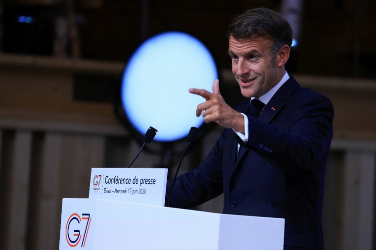 Du G7 à Versailles, la relation en (plaqué) or entre Macron et Trump Du G7 à Versailles, la relation en (plaqué) or entre Macron et Trump