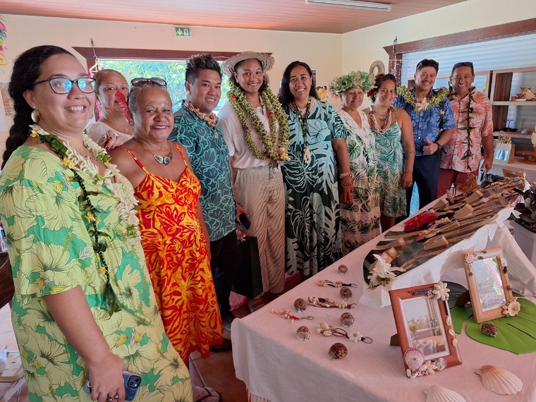 Rencontre avec les mama du fare artisanal de Vairao. Rencontre avec les mama du fare artisanal de Vairao.