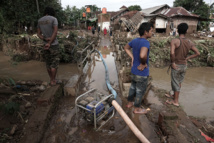Indonésie: le bilan des inondations et glissements de terrains monte à 47 morts
