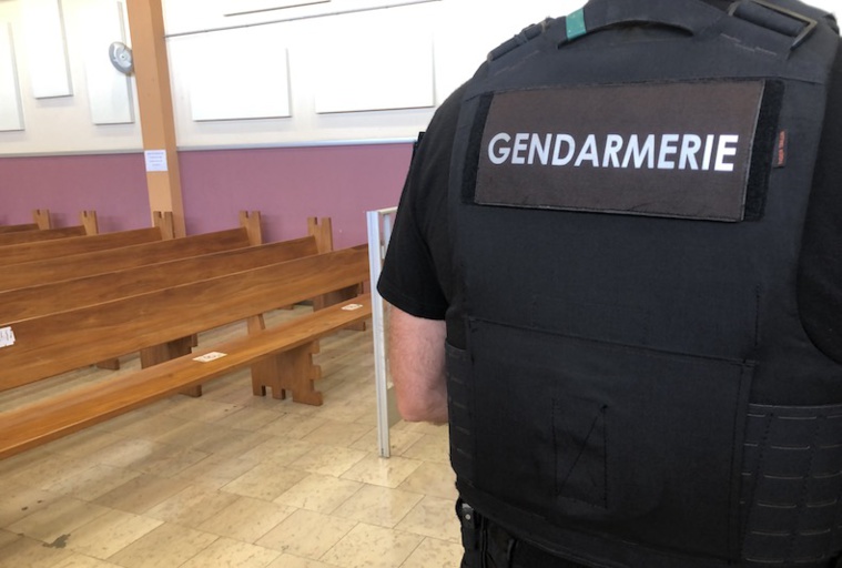 “Bourré”, il frappe un gendarme venu apaiser une dispute