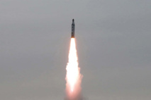 Pyongyang prépare vraisemblablement un nouveau tir de missile moyenne portée Pyongyang prépare vraisemblablement un nouveau tir de missile moyenne portée