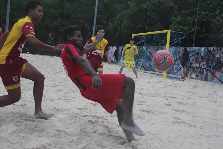 Tikitama a pris la tête de la poule B grâce à ses deux succès, ce week-end, dont celui contre Yorick Wadehnane et Central, vendredi soir au Centre Technique de Pirae.
