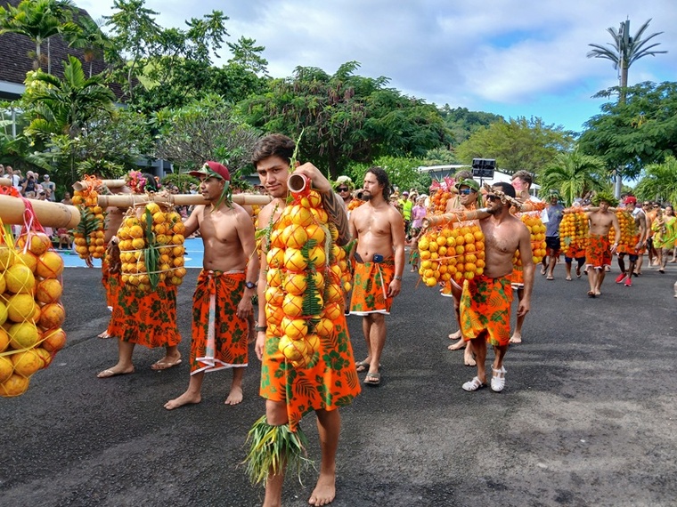 Punaauia au rythme de l'orange
