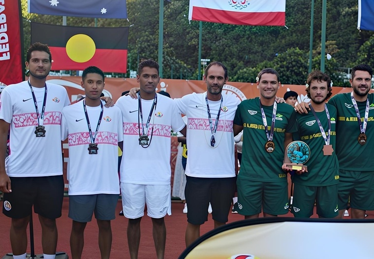 L’Australie (en vert) a survolé le tournoi hommes mais Tahiti 1 avec Antoine Voisin, Heimanarii Laisan, Reynald Taaroa et leur entraîneur Patrice Cotti a réalisé un solide parcours jusqu’en finale.