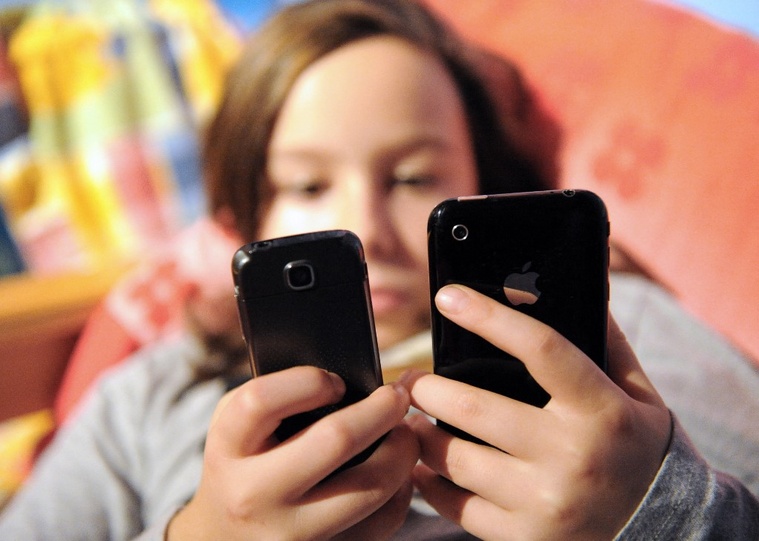 Les lycées face au défi de l'application de l'interdiction du téléphone