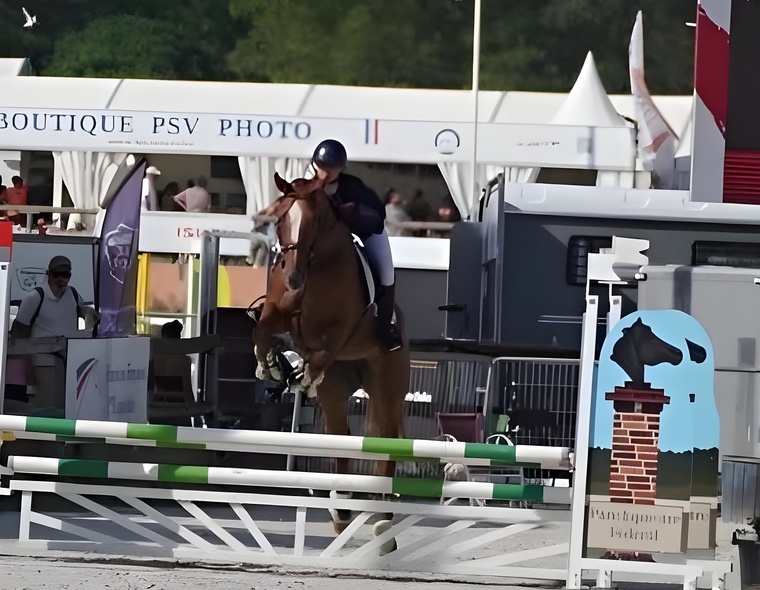 Lywelyn Dreulec a réalisé un parcours quasi-parfait pour être sacrée championne de France en junior 1.