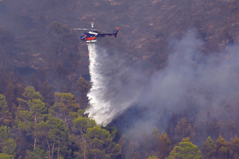 Incendies : situation toujours stable dans le Var et en Gironde, incendie fixé dans l'Aude