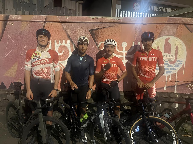 Rodrigue Lozinguez, Heiraii Manutahi, Kahiri Endeler et Hitiarii Cassel (de G. à D.) représenteront Tahiti au Tour de Guyane.