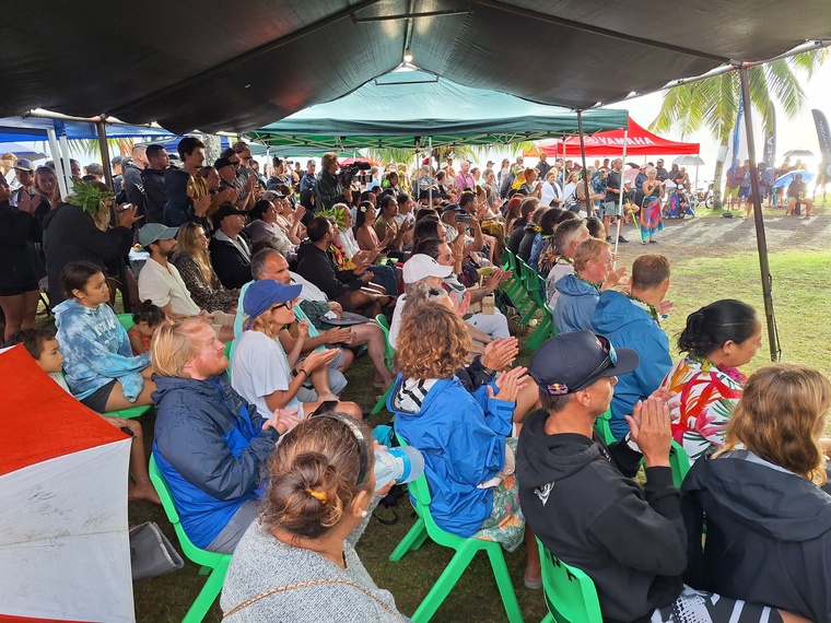​Outerknown Tahiti Pro – Les surfeurs entrent dans la danse
