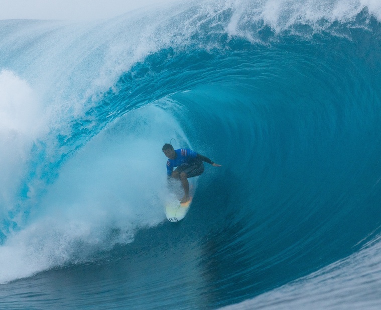 Après avoir battu Eimeo Czermak, Seth Moniz a éliminé le Brésilien Yago Dora @WSL Matt Dunbar Après avoir battu Eimeo Czermak, Seth Moniz a éliminé le Brésilien Yago Dora @WSL Matt Dunbar