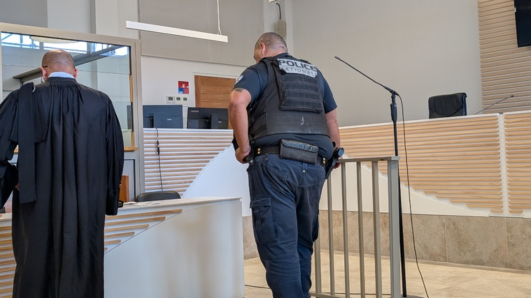  Un an ferme pour avoir violé une touriste aux Marquises