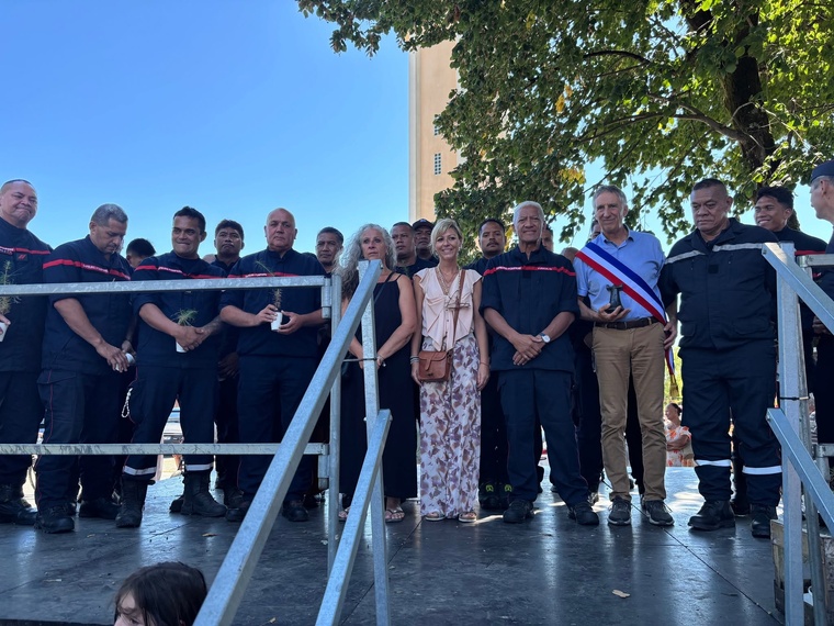 Pas de pins maritimes pour les pompiers polynésiens Pas de pins maritimes pour les pompiers polynésiens