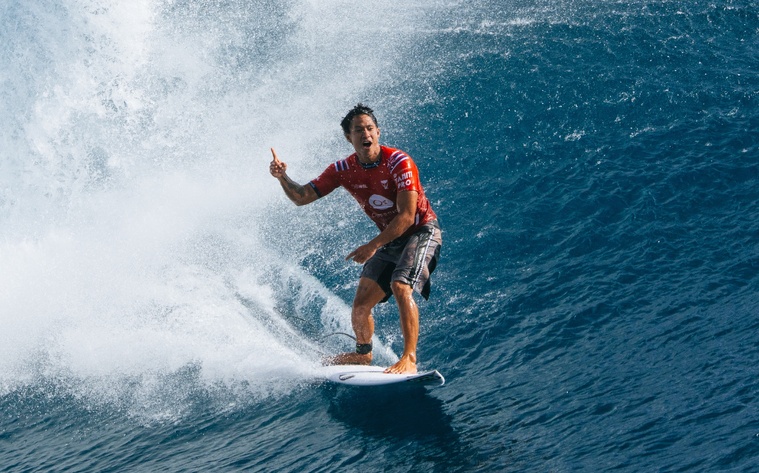Seth Moniz nouveau maître de Teahupo'o @WSL Hannah Anderson