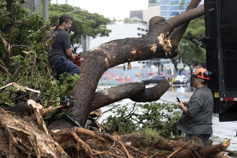 La tempête Lala provoque d'importantes coupures d'électricité à Hawaï