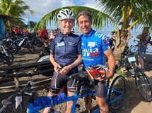 Tahiti et ses îles en bateau et à vélo Tahiti et ses îles en bateau et à vélo