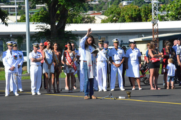 Père Christophe, lors de la cérémonie religieuse. Père Christophe, lors de la cérémonie religieuse.