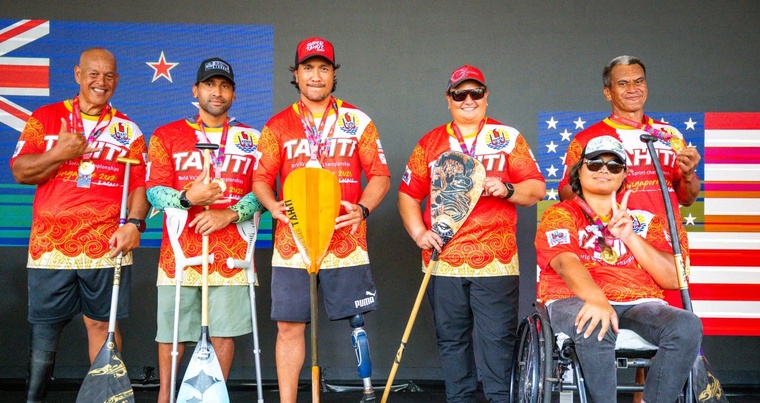 Va’a - Tahiti et la Nouvelle-Zélande se livrent un duel sans merci