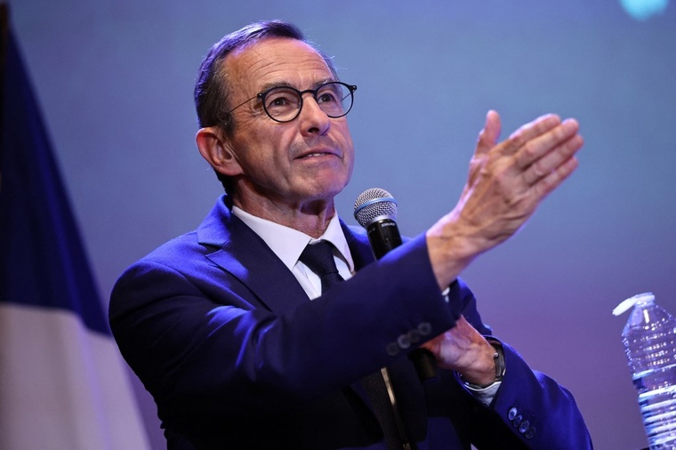 Présidentielle : Retailleau veut "revaloriser" les salaires des professeurs