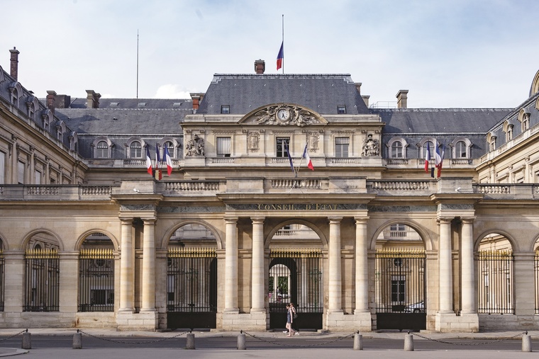 Le dossier d’une ex-cadre de la DGAE rebondit à Paris Le dossier d’une ex-cadre de la DGAE rebondit à Paris