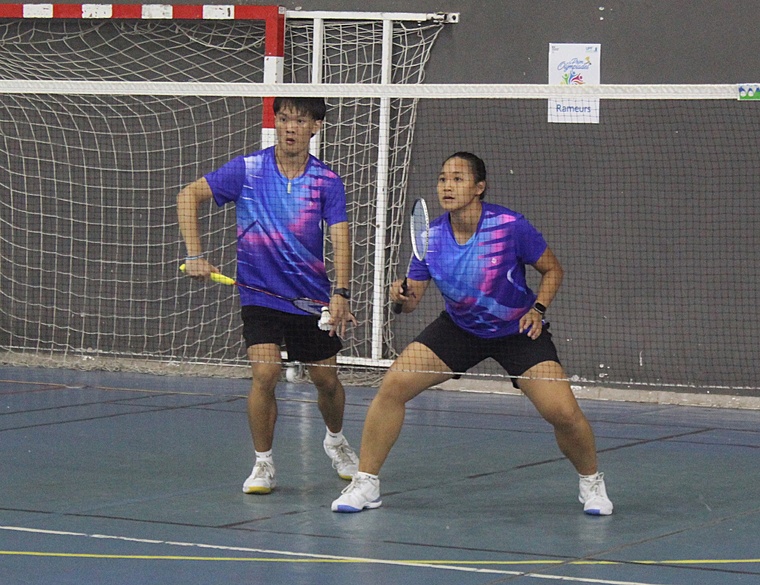 Mike Mi You est l’actuel numéro 1 local et il s’est logiquement imposé en simple. Il a également gagné en doubles mixte associé à Myriam Siao.