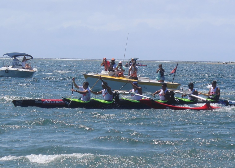 Le Team OPT a fait la différence en fin de parcours pour devancer Shell Va’a au terme d’une logue bagarre dans le surf.