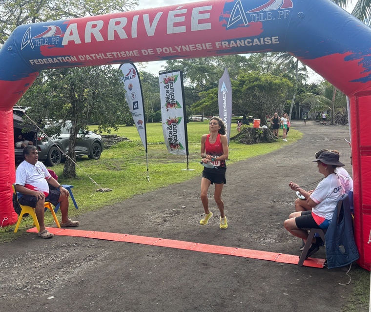 L'arrivée de Sophie Bouchonnet, vainqueure de la course féminine.