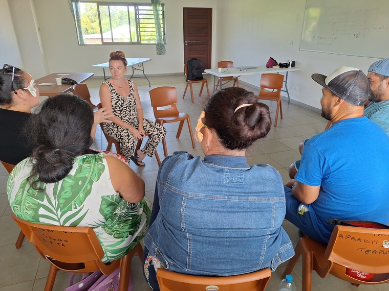 Bilan et préparation de l’après avec l’infirmière coordinatrice du programme (Crédit photos : Anne-Charlotte Lehartel et Cook'Ea Nui).